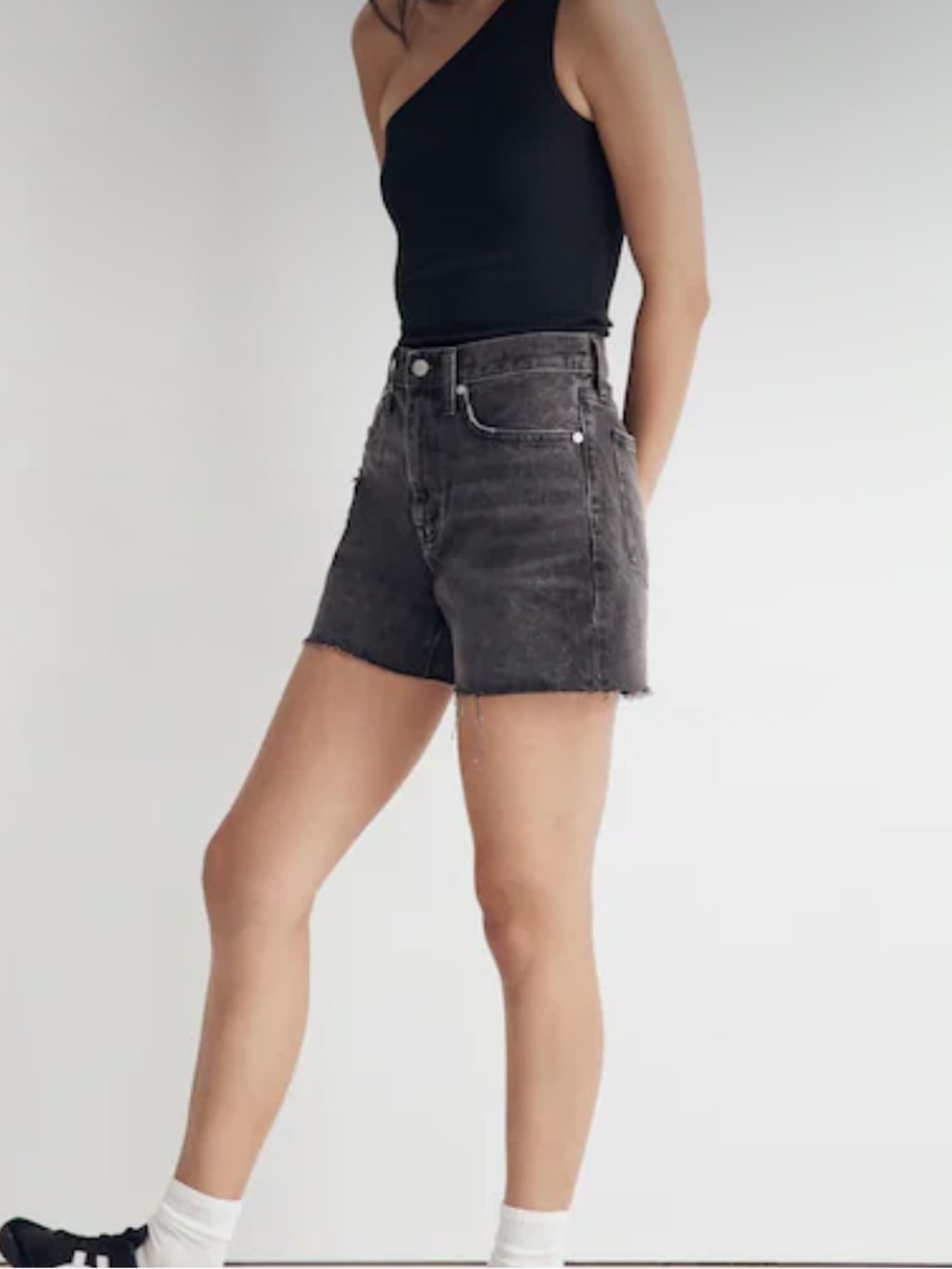 Madewell Relaxed Mid-Length Denim Shorts in Bradbrook Wash - Rigid